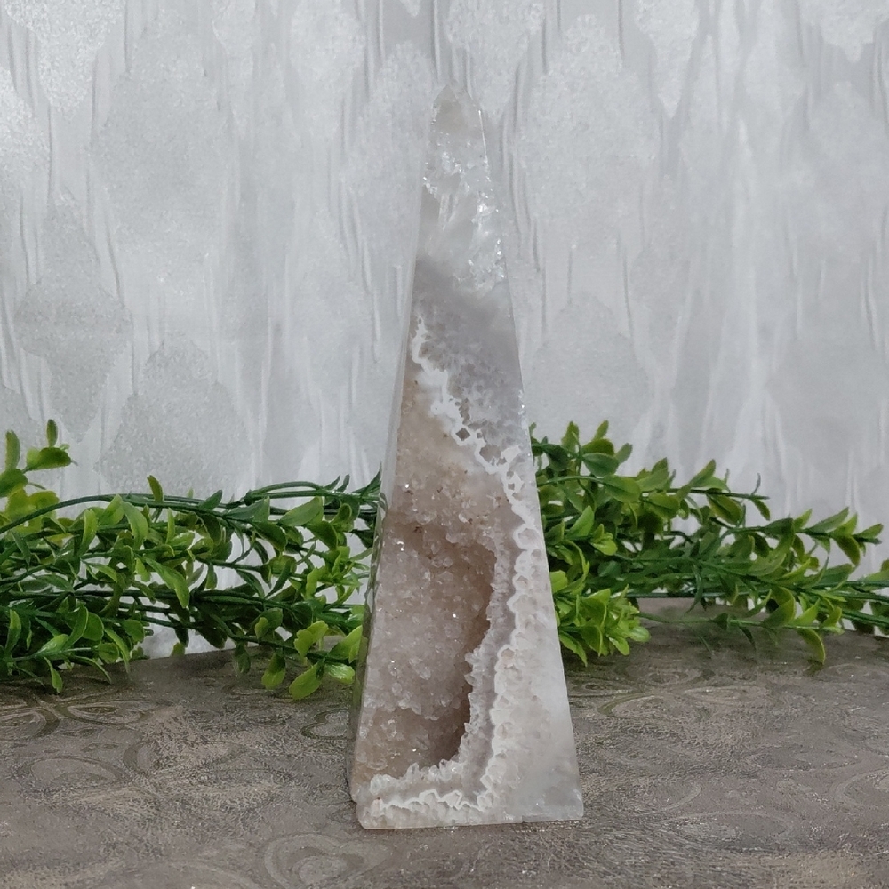 Natural Crystal Geode Tower - Picture 10 of 12